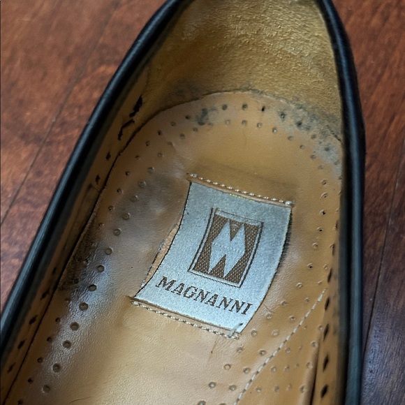 Magnanni Classic Black Leather Slip-On Loafers with Stitch Work, Size 9.5 - Picture 14 of 15